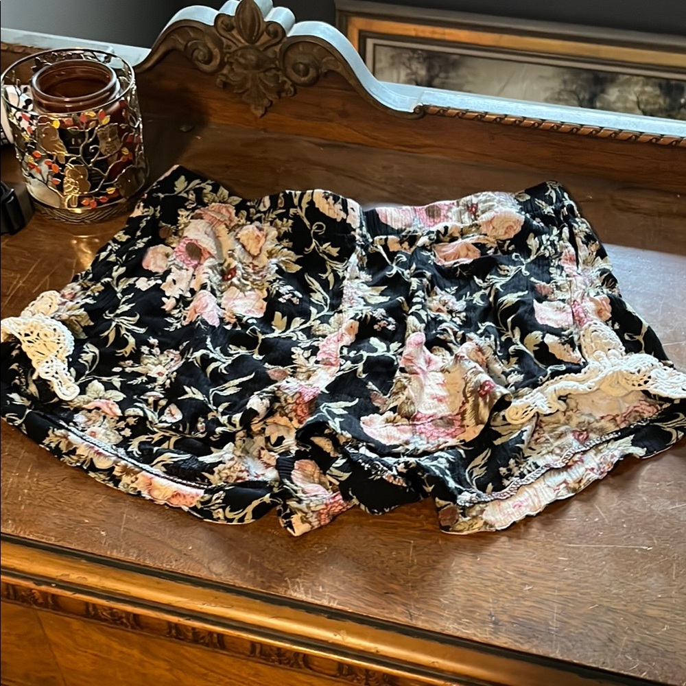 Boom boom jeans Floral Lace Trim Shorts